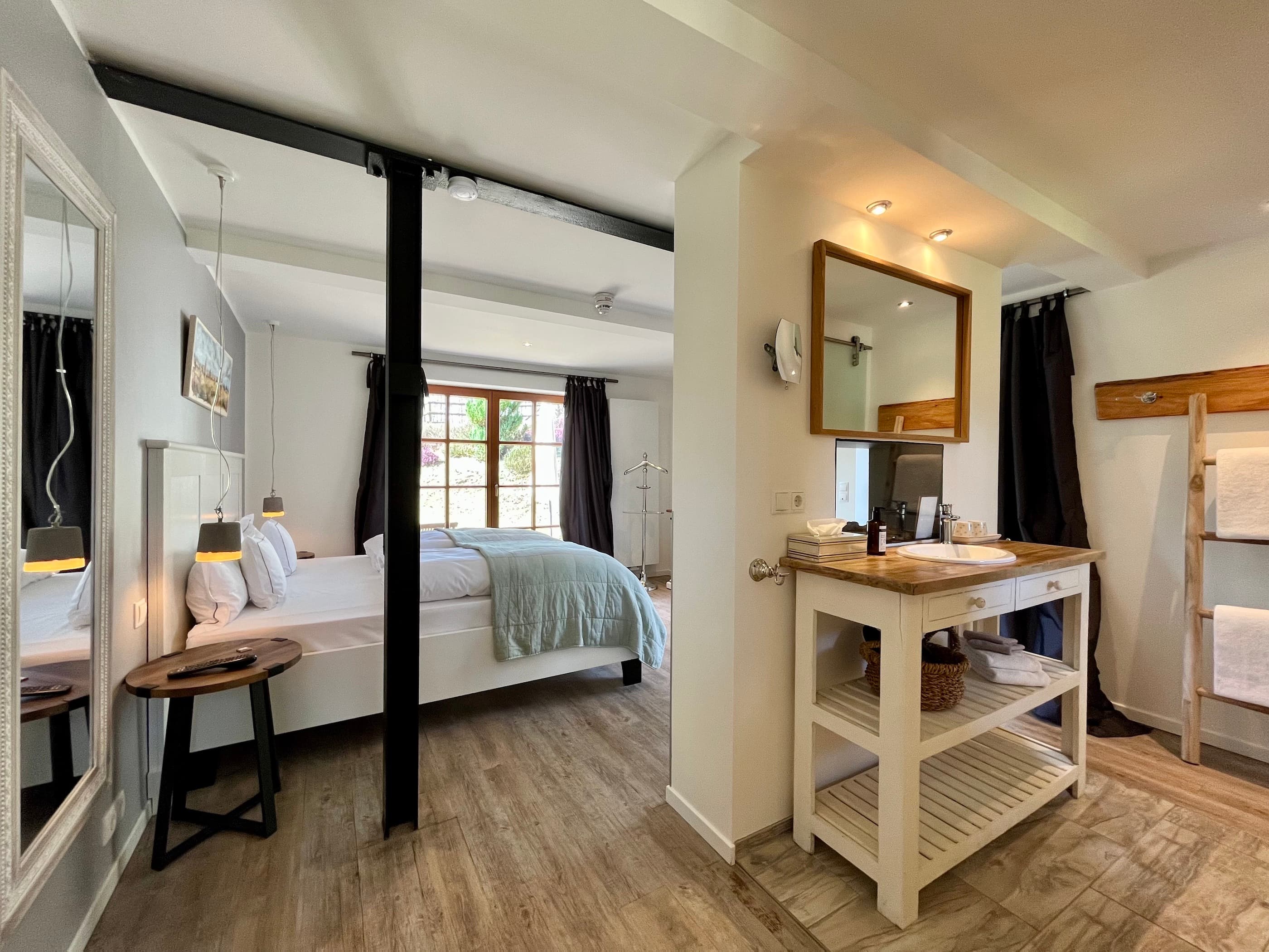 Gutsherren Suite im Hotel Stimbekhof in BispingenGentlemen's suite at the Hotel Stimbekhof in BispingenHerresuite på Hotel Stimbekhof i BispingenHerensuite in Hotel Stimbekhof in Bispingen