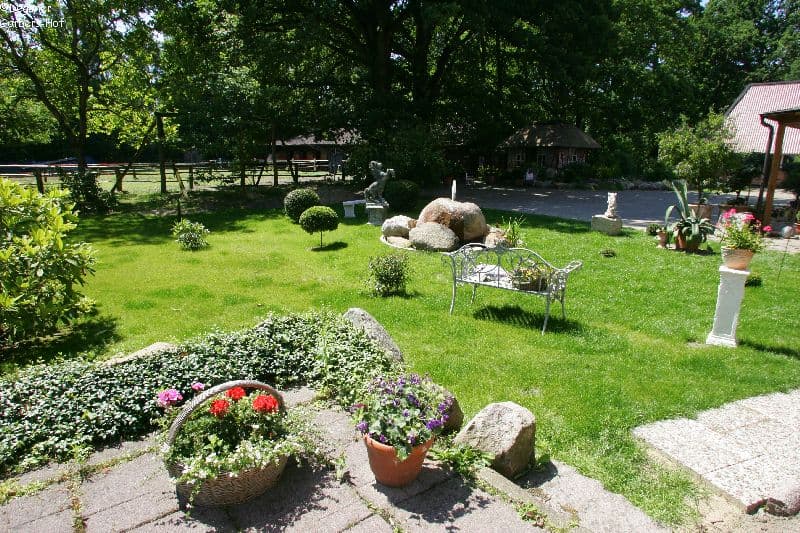 Garten der Ferienwohnung Garbers-Hof in Undeloh