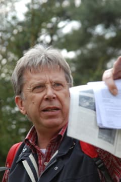 Jürgen Persiel, zertifizierter Natur- und Landschaftsführer, bringt ihnen die einmalige Schönheit der Kulturlandschaft Lüneburger Heide nahe.