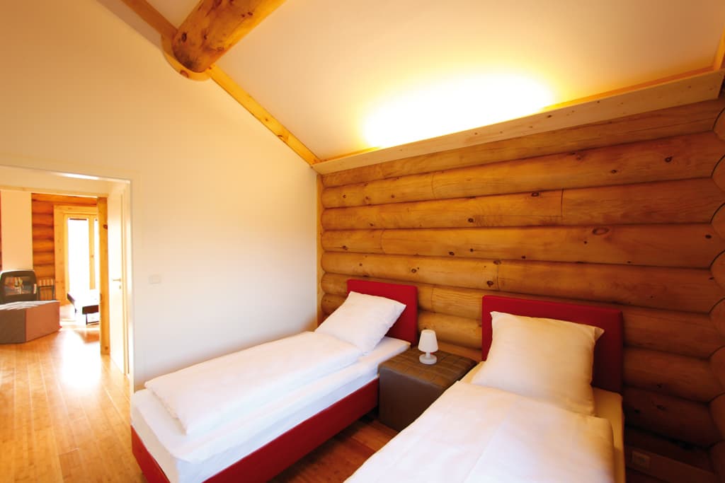 Rustikale und gemütliche Zimmer im Alpine Hotel Bispingen