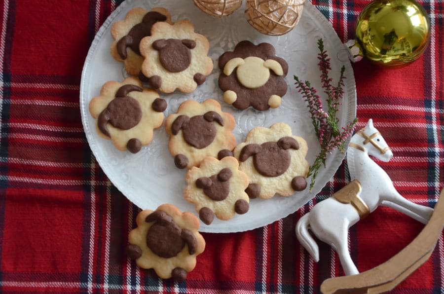 Knusprige Kekse in Schäfchen-Form